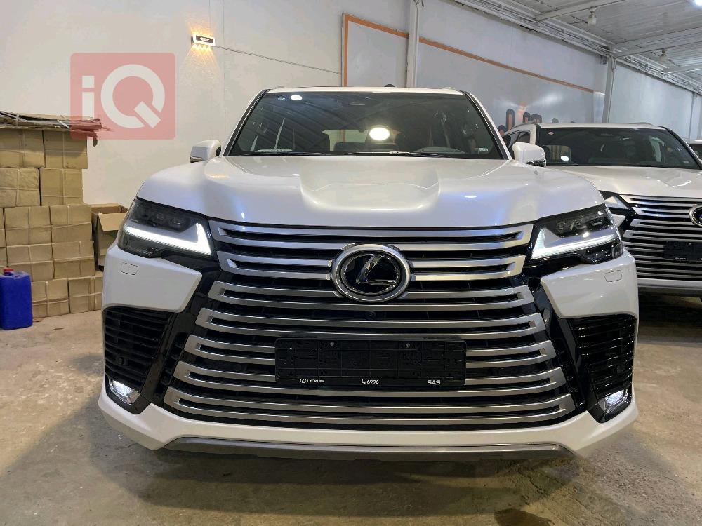 Lexus LX